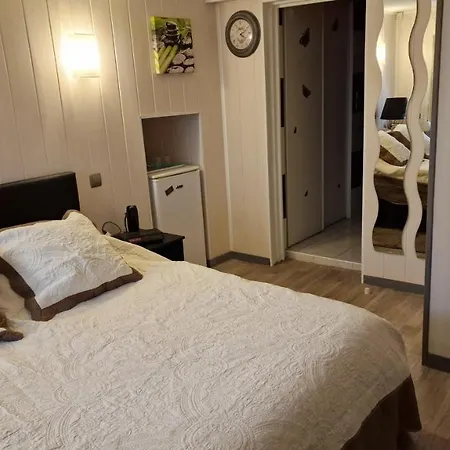 Chez Marie Et Daniel Guest house *